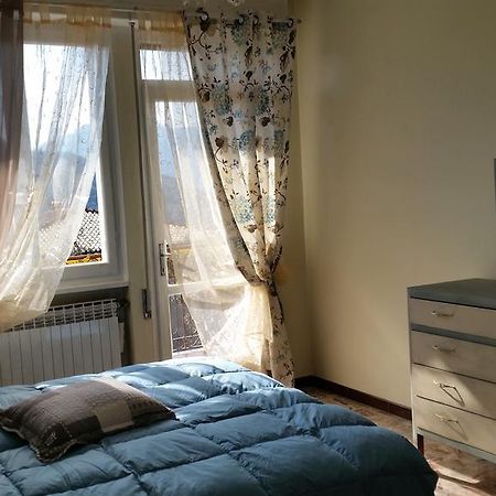 Apartment Iseo Lake Sale Marasino Cameră foto