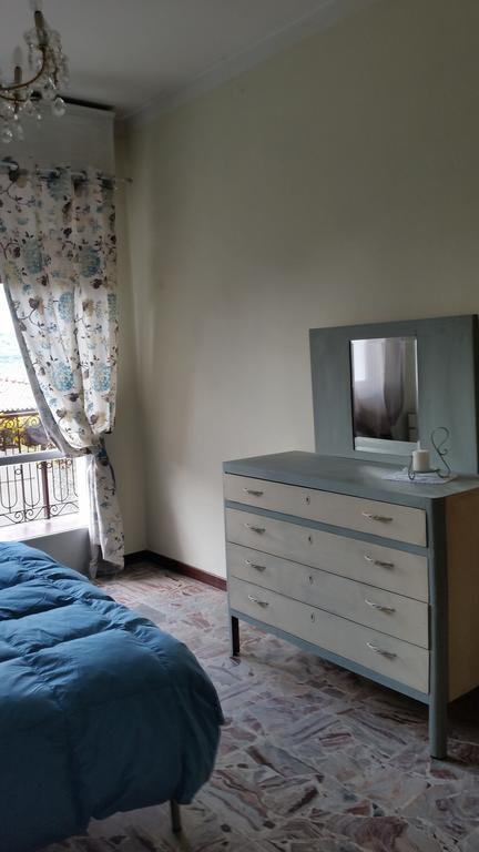 Apartment Iseo Lake Sale Marasino Cameră foto