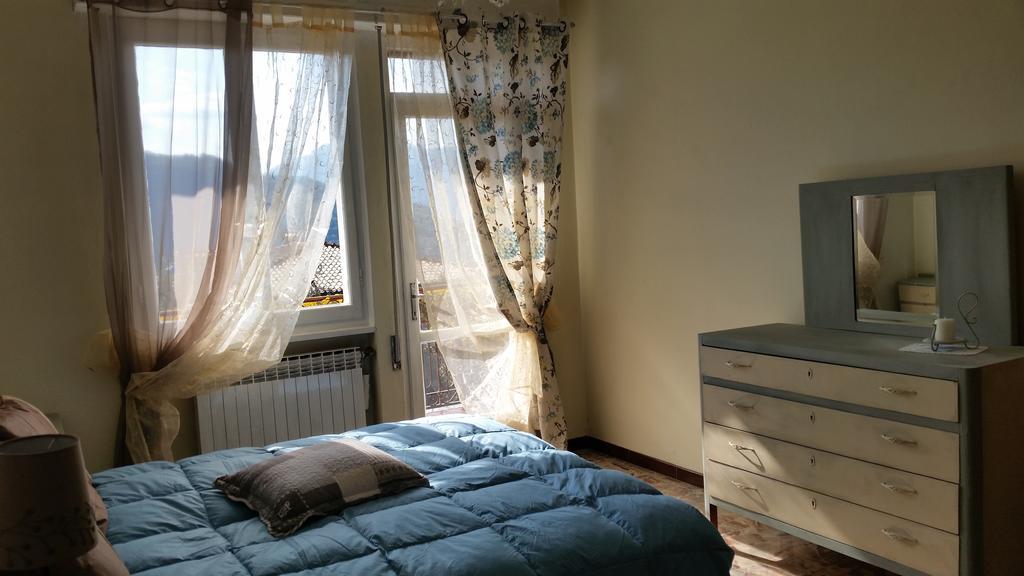 Apartment Iseo Lake Sale Marasino Cameră foto