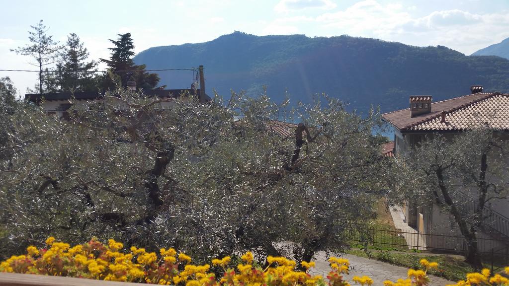 Apartment Iseo Lake Sale Marasino Cameră foto