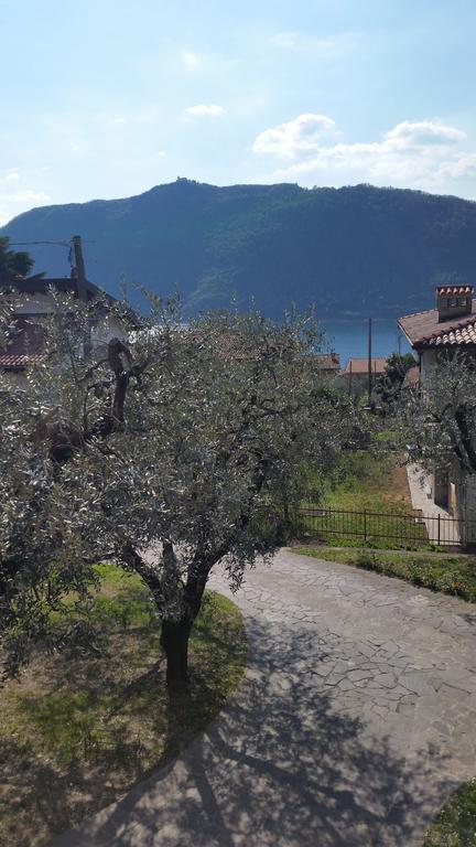 Apartment Iseo Lake Sale Marasino Cameră foto